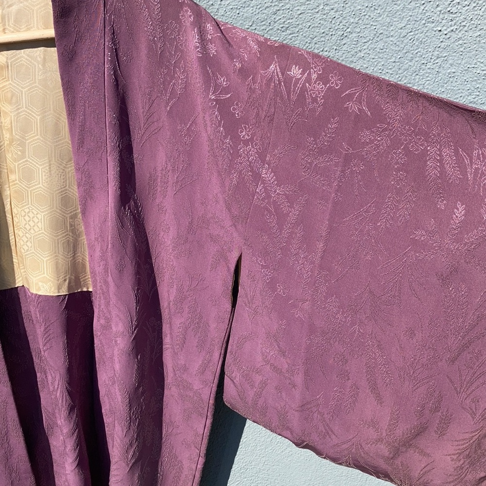 Vintage Kimono Lavender Silver Threading - Picture 3 of 16